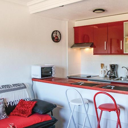 1 Bedroom Gorgeous Apartment In ロハレス エクステリア 写真