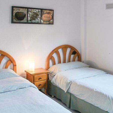 1 Bedroom Gorgeous Apartment In ロハレス エクステリア 写真