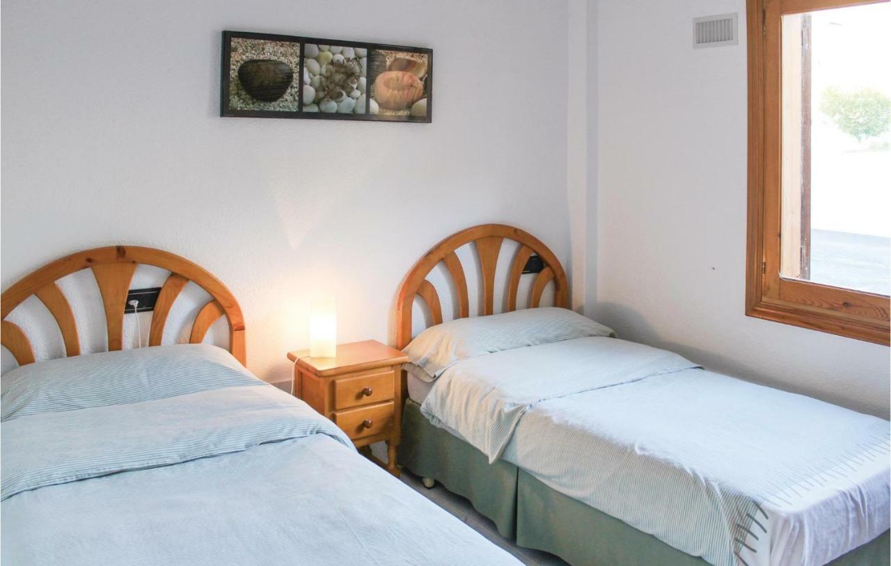 1 Bedroom Gorgeous Apartment In ロハレス エクステリア 写真