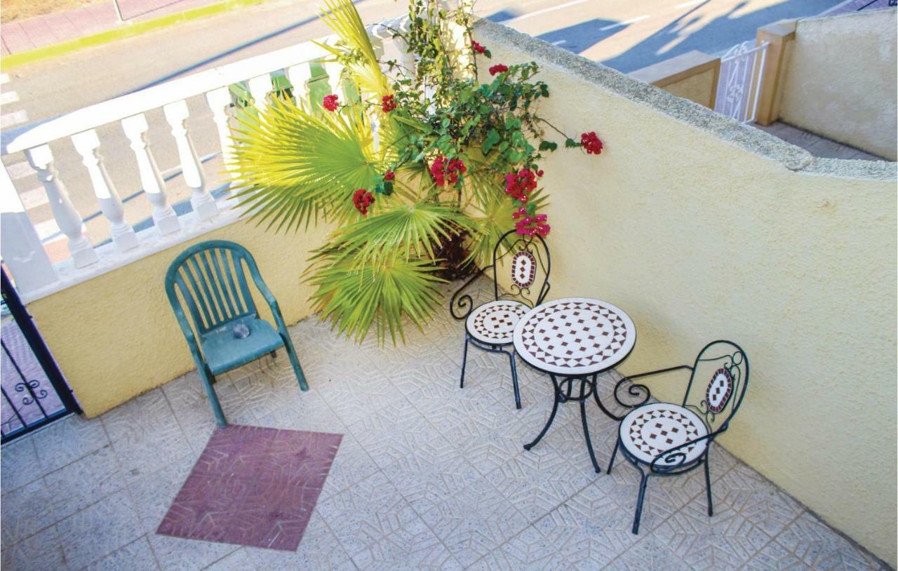 1 Bedroom Gorgeous Apartment In ロハレス エクステリア 写真